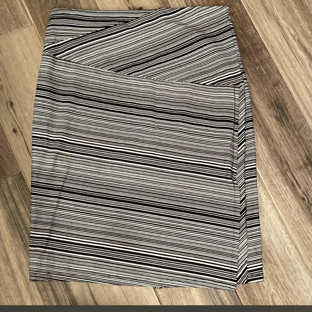 J.Jill Black White Blue Striped Stretch Knit Wrap Skirt Sz Petite S PS BX1